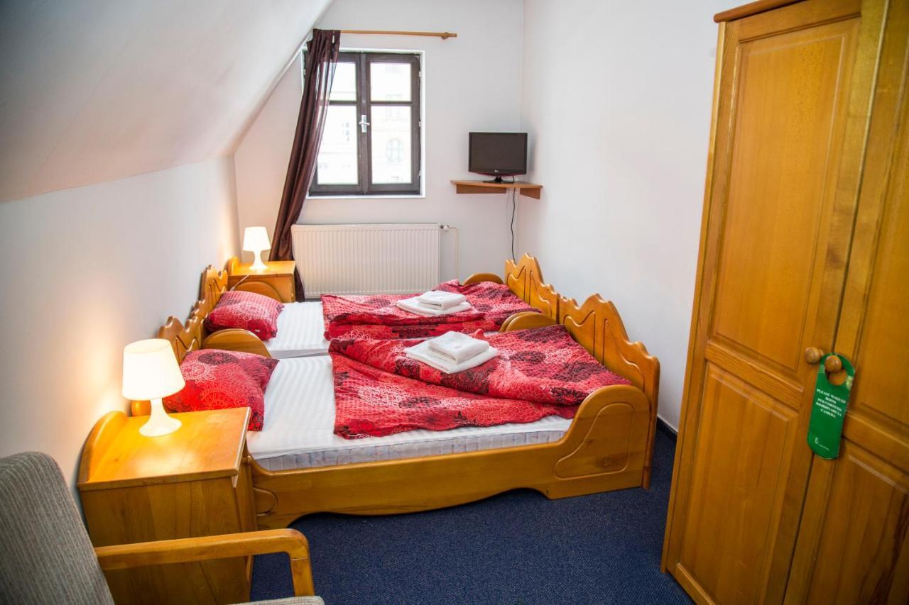 Hotel U Mesta Prahy Náchod Kültér fotó